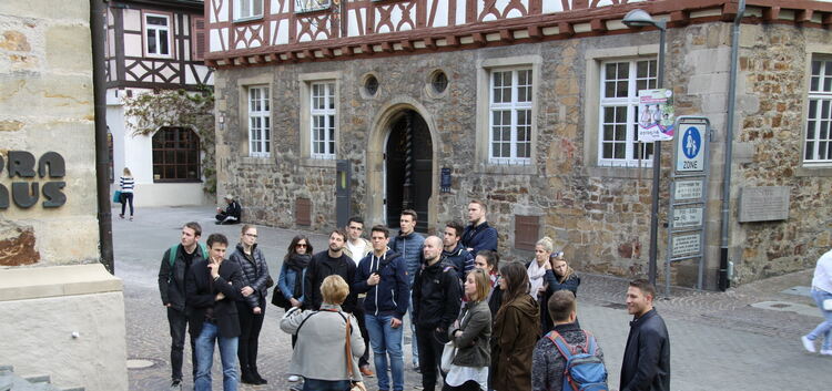 Die Studierenden der HfWU Nürtingen-Geislingen verschaffen sich zunächst selbst ein Bild von Kirchheim. Foto: pr