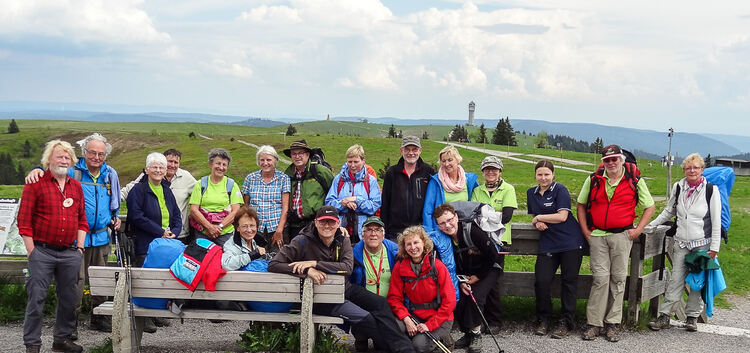 Mit dem Feldberg sind die Wanderer auf dem höchsten Punkt der Wanderung angekommen.Foto: Erich Haas