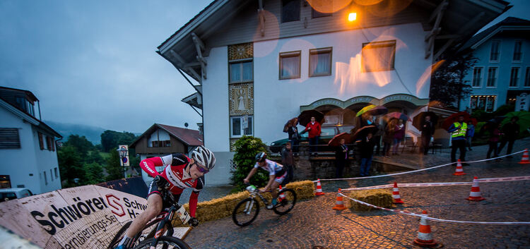 Ansteigende Formkurve: Christian Pfäffle (links) will beim Weltcuplauf in der Schweiz einen Top-30-Platz.Foto: Armin Küstenbrück
