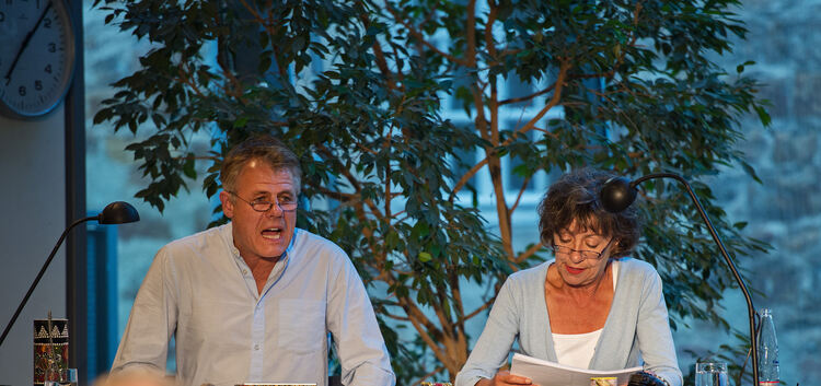 Das Schauspielerpaar Madeleine Giese und Rainer Furch machte die Kirchheimer mit der Odyssee bekannt.Foto: Markus Brändli
