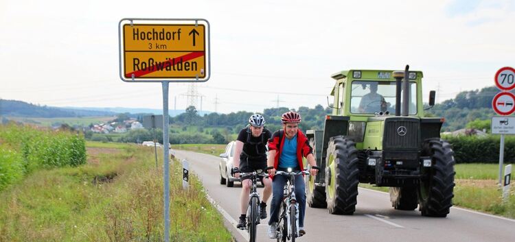 Steffen Seyfang (vorne) und sein Kollege Matthias Klissenbauer wohnen in Zell unter Aichelberg und fahren täglich mit dem Rad zu