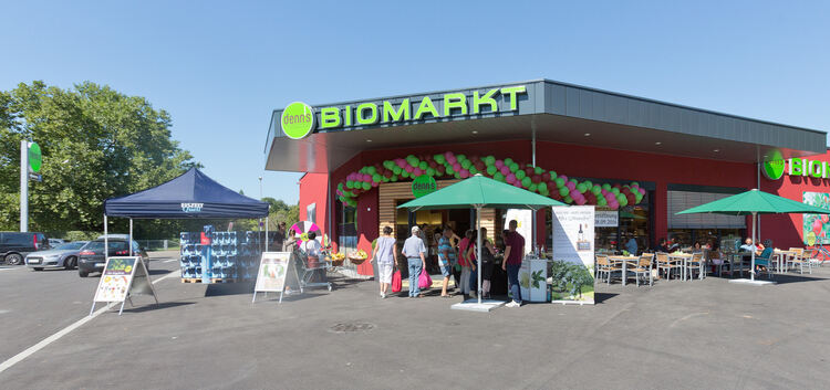 Neuer Biomarkt. In der Dettinger Straße 107 in Kirchheim hat „denn’s Biomarkt“ eröffnet. Auf einer Verkaufsfläche von 537 Quadra