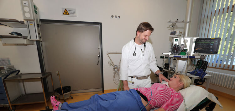 Michael Beier ist der neue Ärztliche Leiter der Notaufnahme am Ruiter Krankenhaus. Er koordiniert die Arbeit von drei bis vier w