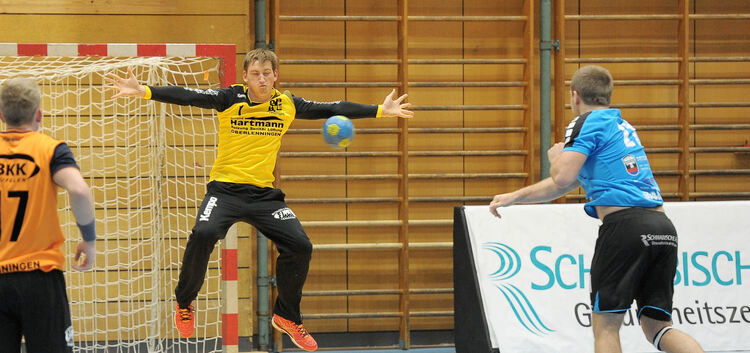 Handball LL | TV Neuhausen/Erms II vs. SG Lenningen #1 Matthias Carrle (SG)#21 Patrick Euchner (TVN)
