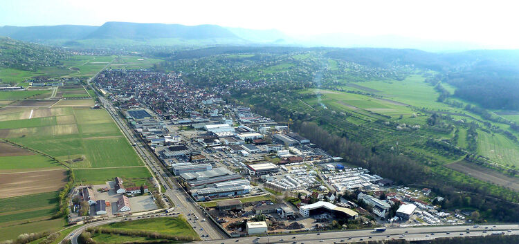 Das Gewerbegebiet in Dettingen wird an das neue Zeitalter der Datenübertragung angeschlossen.Foto: Werner Feirer