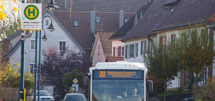 Von Zell nach Weilheim gibt‘s einen Bus. Leider passen die Anschlüsse nicht für Schüler, die dort umsteigen wollen, um nach Kirc