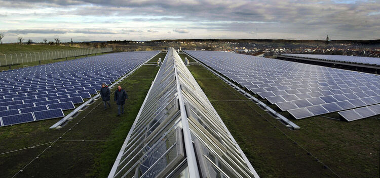 Mit Photovoltaikanlagen, wie auf dem Kirchheimer Kompostwerk, reduziert der Kreis bereits den CO2-Ausstoß.Foto: Jean-Luc Jacques