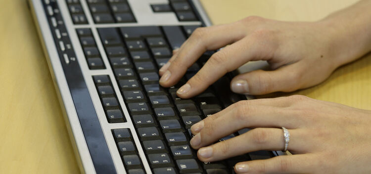 In scheinbar harmlosen E-Mails können sich schädliche Trojaner verstecken. Foto: Jean-Luc Jacques
