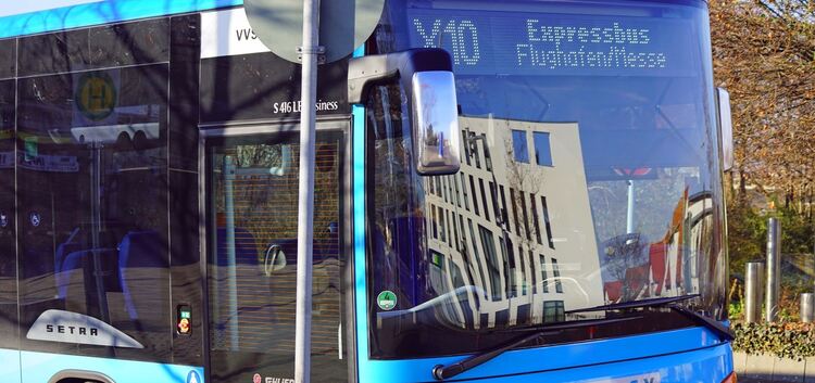 In 38 Minuten von Kirchheim zum Flughafen: Möglich macht‘s die neu eingerichtete Relex-Buslinie. Im morgendlichen Berufsverkehr