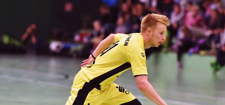 Handball-Bezirksliga: TSV Owen (gelb) - TSV Köngen