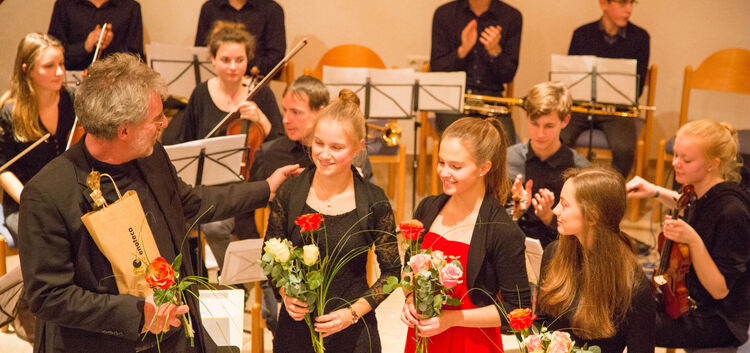 Erfreut über das Konzert und den wohlverdienten Beifall sind Johannes Stortz, Jeanette Völlnagel, Annika Etzler und Helen Beck m