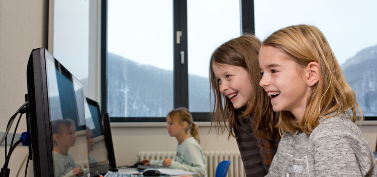 Der Computerraum an der Oberlenninger Grundschule ist seit neuestem mit dem Server der Werkrealschule vernetzt. Dort können die