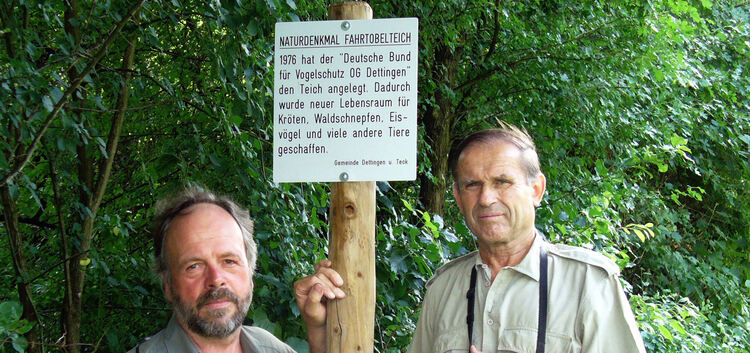 Heinz Schöttner (links) und Gerhard Bauer beim Naturdenkmal " Fahrtobel "