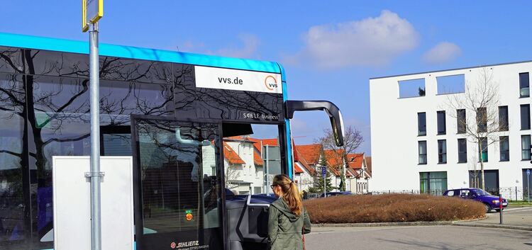 Passagiere, Fahrer und Organisatoren schätzen den Relexbus.Fotos: Thomas Krytzner